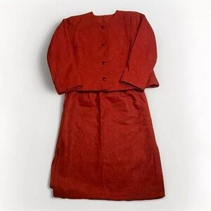 Adorable vintage red felt women’s skirt and blazer suit MINT est size 8